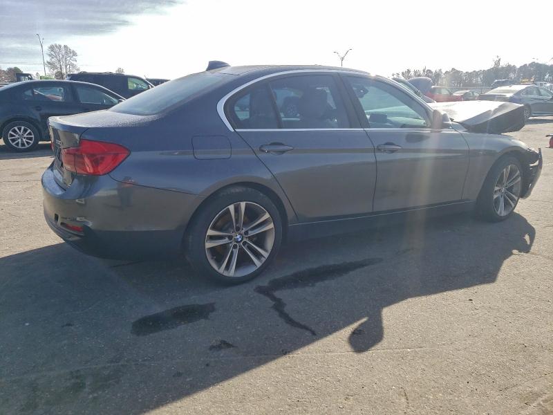 93439335 :رقم المزاد ، WBA8D9G52HNU58423 vin ، 2017 Bmw 330 مزاد بيع