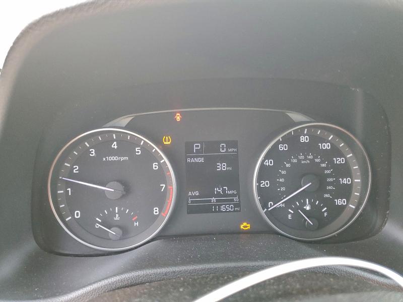 96122425 :رقم المزاد ، KMHD84LF2HU136129 vin ، 2017 Hyundai Elantra مزاد بيع