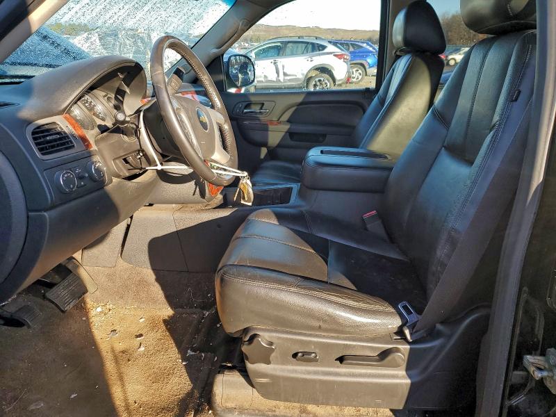 Продажа на аукционе авто 2012 Chevrolet Suburban, vin: 1GNSKJE73CR326705, номер лота: 94856165