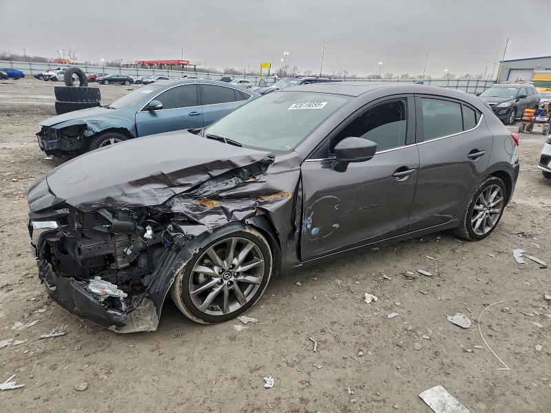 Auction sale of the 2018 Mazda 3, vin: 3MZBN1L35JM251792, lot number: 93619055