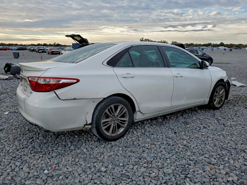 96154455 :رقم المزاد ، 4T1BF1FK0HU407595 vin ، 2017 Toyota Camry مزاد بيع