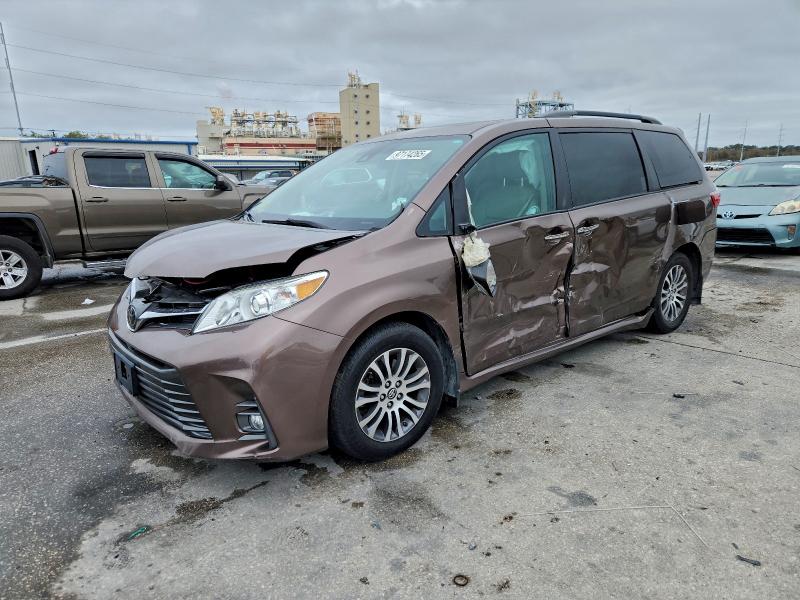 Продажа на аукционе авто 2020 Toyota Sienna, vin: 5TDYZ3DC8LS045803, номер лота: 97174265