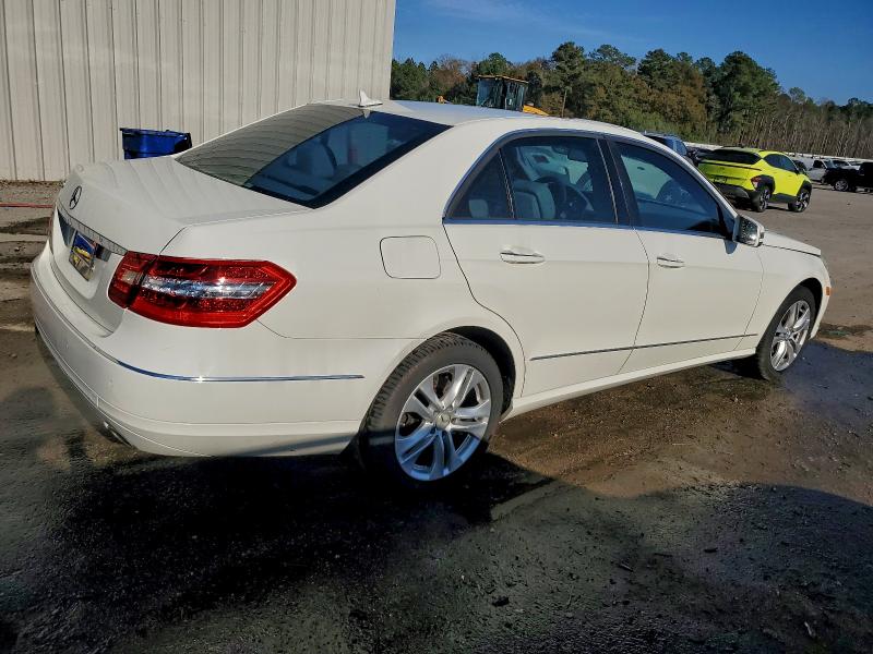 97087335 :رقم المزاد ، WDDHF5GBXAA128947 vin ، 2010 Mercedes-benz E مزاد بيع