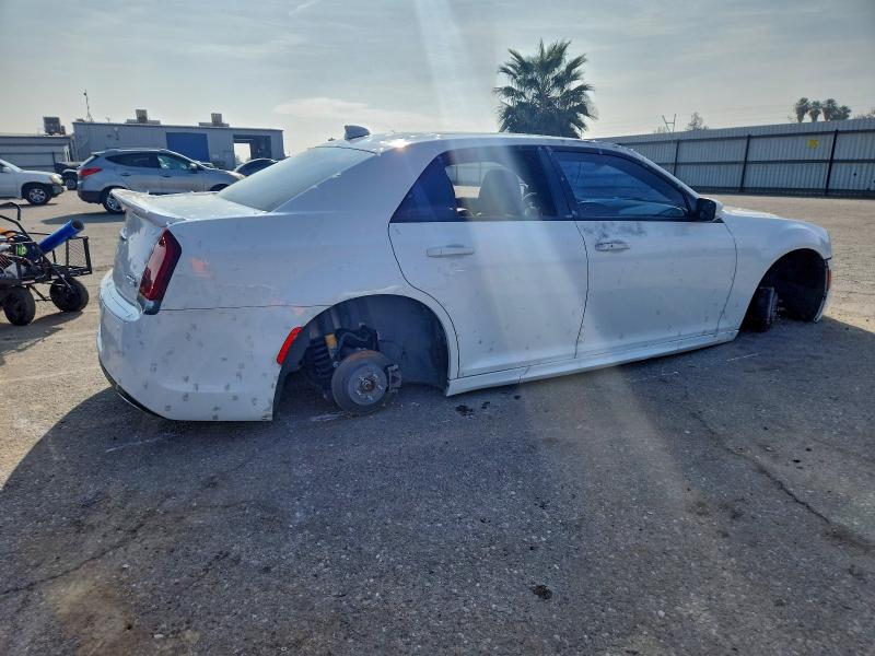 2016 Chrysler 300 მანქანა იყიდება აუქციონზე, vin: 2C3CCABT2GH208148, აუქციონის ნომერი: 95019225
