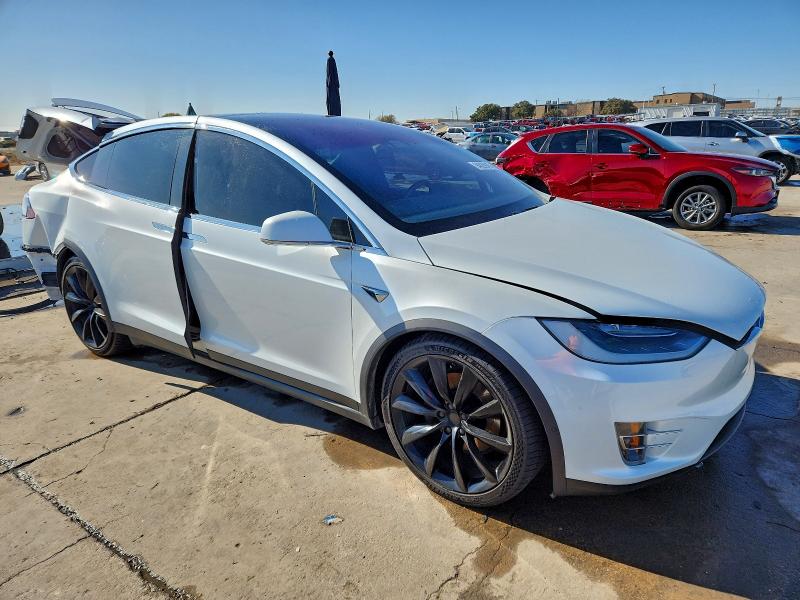 Aukcja sprzedaży 2018 Tesla Model X, vin: 5YJXCAE2XJF132644, numer aukcji: 94825945