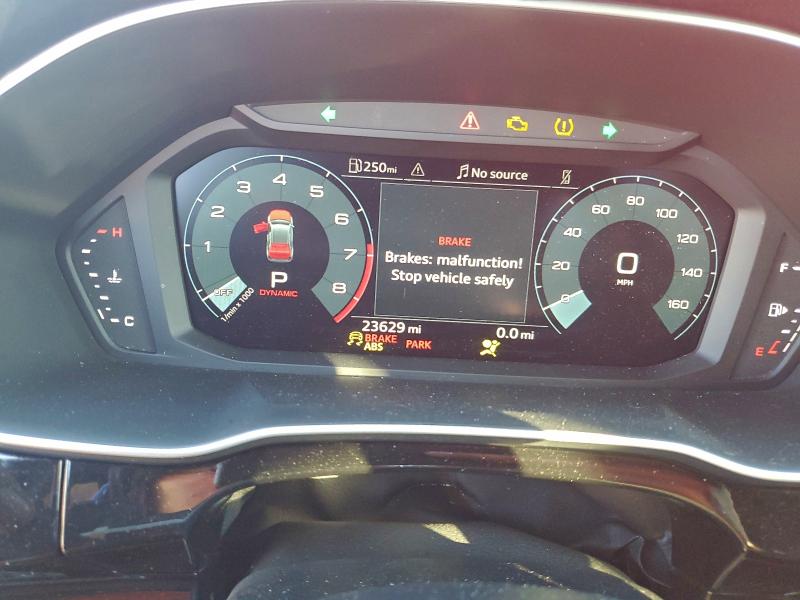 46933526 :رقم المزاد ، WA1DECF34R1054750 vin ، 2024 Audi Q3 مزاد بيع