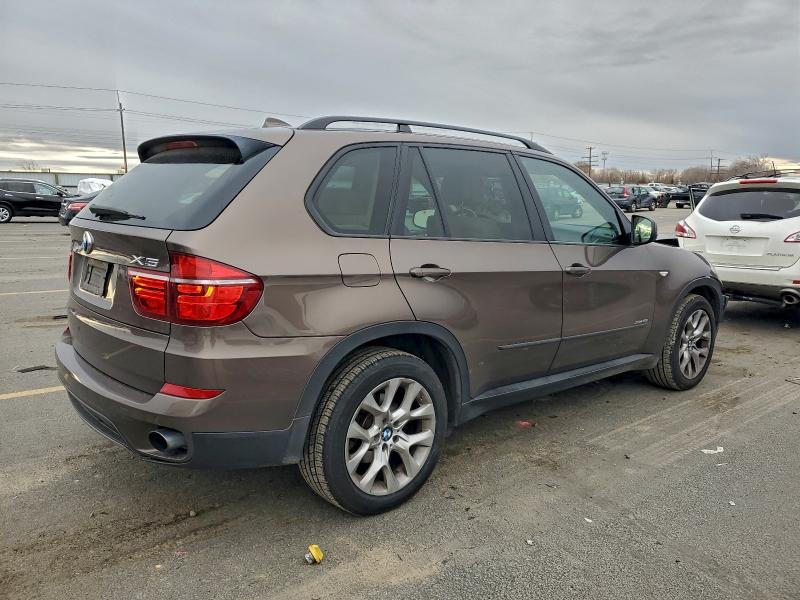 96222655 :رقم المزاد ، 5UXZV4C54BL409819 vin ، 2011 Bmw X5 Xdrive3 مزاد بيع