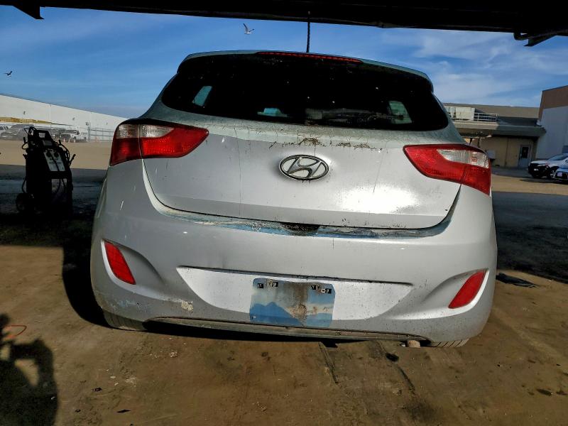 Продаж на аукціоні авто 2016 Hyundai Elantra Gt, vin: KMHD35LH2GU305246, номер лоту: 97378165