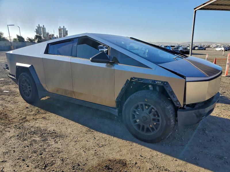 96083625 :رقم المزاد ، 7G2CEHED9RA033077 vin ، 2024 Tesla Cybertruck مزاد بيع