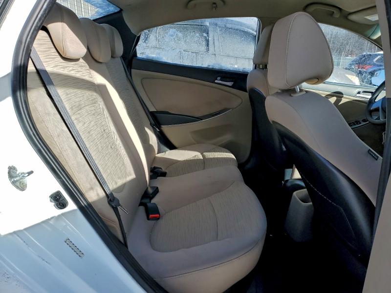 96031225 :رقم المزاد ، KMHCT4AE4FU905487 vin ، 2015 Hyundai Accent مزاد بيع