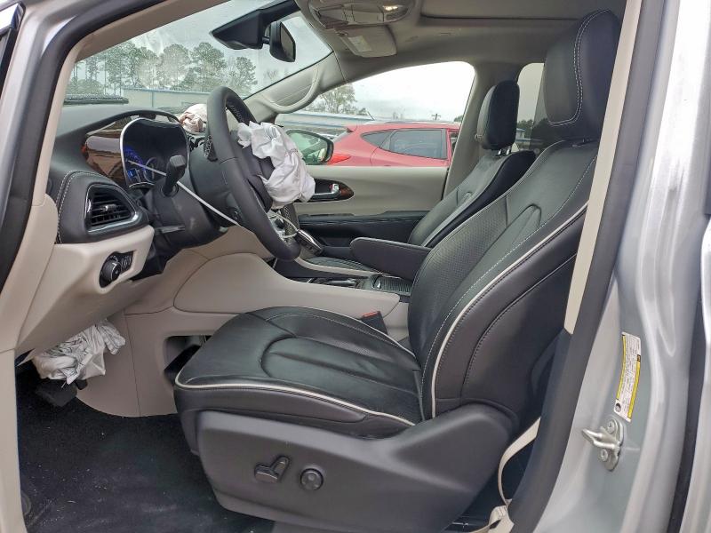 Продажа на аукционе авто 2023 Chrysler Pacifica, vin: 2C4RC1GG9PR597768, номер лота: 95566205