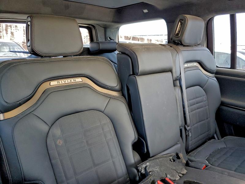 Продажа на аукционе авто 2025 Rivian R1s, vin: 7PDSGCBP7SN075194, номер лота: 94693855