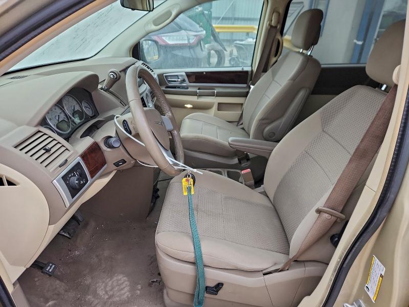 95951755 :رقم المزاد ، 2A4RR5DX9AR382256 vin ، 2010 Chrysler Town & Country مزاد بيع