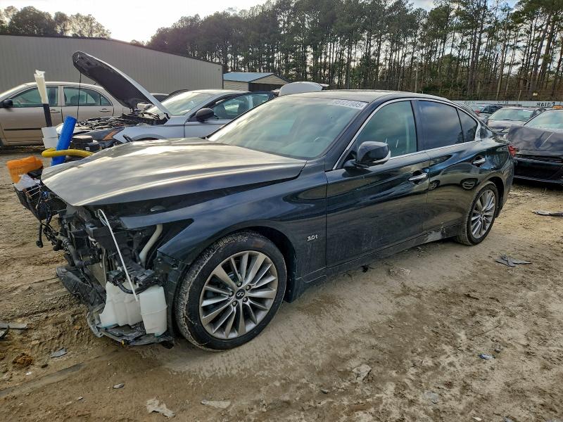 95127985 :رقم المزاد ، JN1EV7AR7JM439738 vin ، 2018 Infiniti Q50 Luxe مزاد بيع
