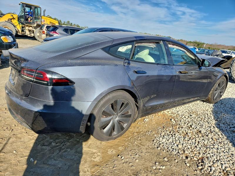 95939895 :رقم المزاد ، 5YJSA1E57NF486122 vin ، 2022 Tesla Model S مزاد بيع