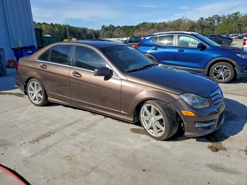 2013 Mercedes-benz C მანქანა იყიდება აუქციონზე, vin: WDDGF4HB0DR264367, აუქციონის ნომერი: 96173885