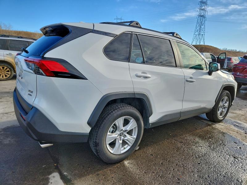 Продажа на аукционе авто 2019 Toyota Rav4 Xle, vin: JTMP1RFV5KD017696, номер лота: 97175195