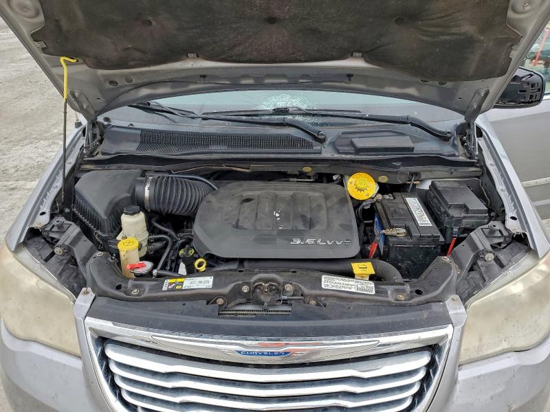 95243295 :رقم المزاد ، 2C4RC1BG5ER157020 vin ، 2014 Chrysler Town & Country مزاد بيع