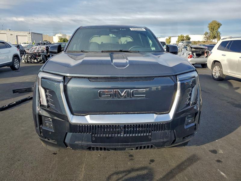 94556555 :رقم المزاد ، 1GT10MED8SU408281 vin ، 2025 Gmc Sierra مزاد بيع