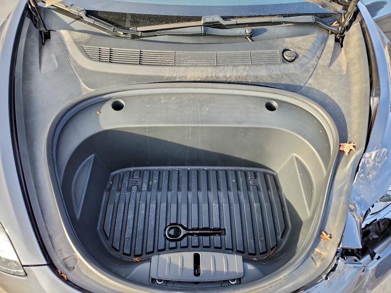Auction sale of the 2021 Tesla Model 3, vin: 5YJ3E1EA0MF925732, lot number: 95951695