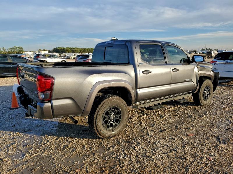 94283935 :رقم المزاد ، 3TMAZ5CN1NM173688 vin ، 2022 Toyota Tacoma مزاد بيع