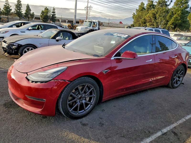 Продажа на аукционе авто 2018 Tesla Model 3, vin: 5YJ3E1EA6JF049146, номер лота: 98245875