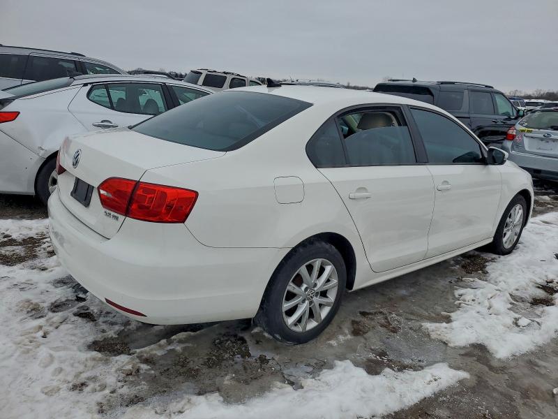 95616555 :رقم المزاد ، 3VWDZ7AJ4BM324539 vin ، 2011 Volkswagen Jetta Se مزاد بيع