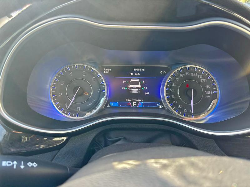 2015 Chrysler 200 C მანქანა იყიდება აუქციონზე, vin: 1C3CCCCB9FN734803, აუქციონის ნომერი: 98127365
