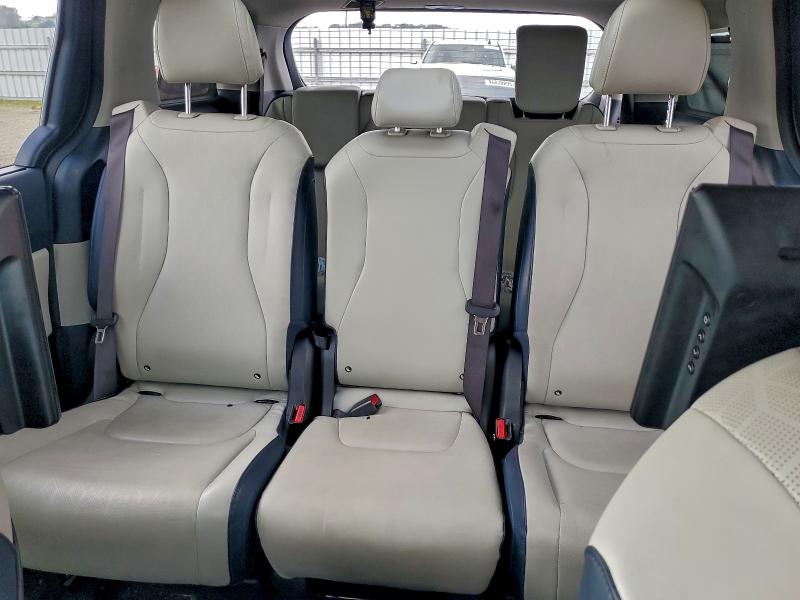 Продаж на аукціоні авто 2025 Kia Carnival, vin: KNDNE5K38S6467260, номер лоту: 97030265