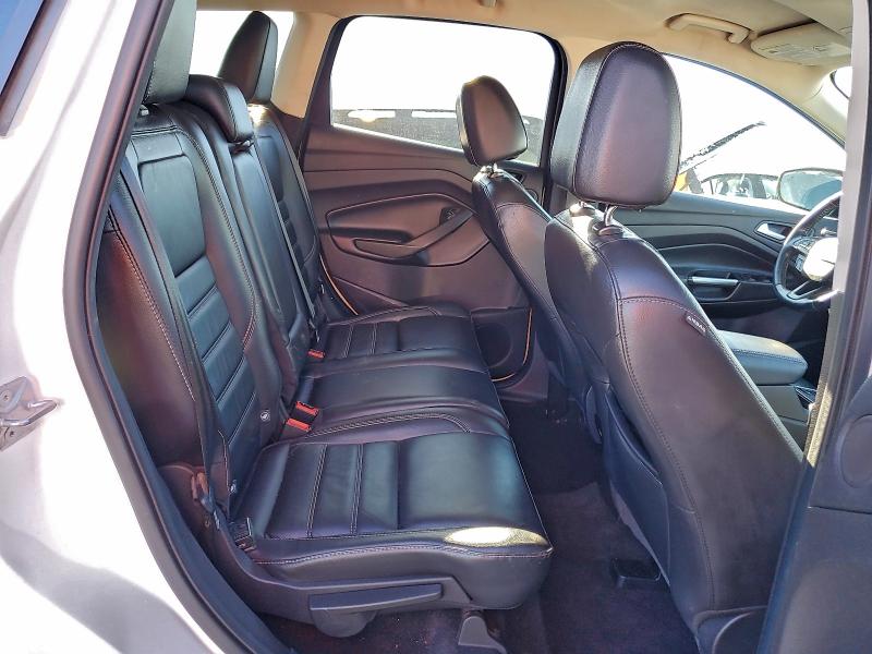 94177525 :رقم المزاد ، 1FMCU9GD0HUD99300 vin ، 2017 Ford Escape مزاد بيع