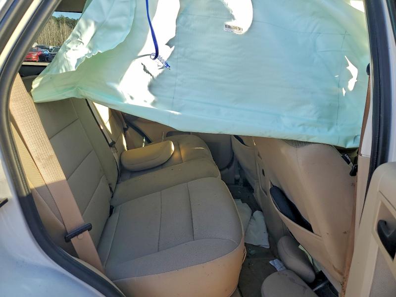 95830285 :رقم المزاد ، 1FMCU0D70BKC48485 vin ، 2011 Ford Escape مزاد بيع