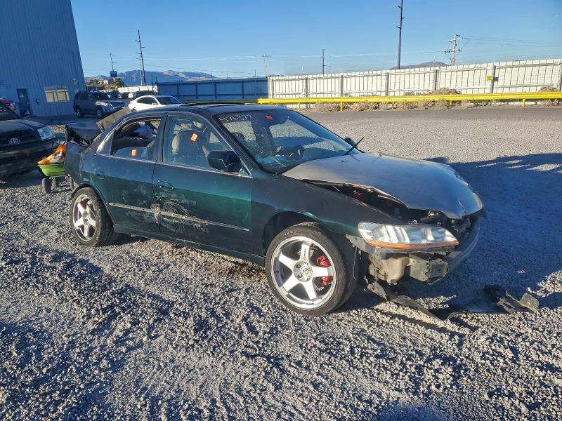 2000 Honda Accord მანქანა იყიდება აუქციონზე, vin: 1HGCG1652YA099557, აუქციონის ნომერი: 95198555