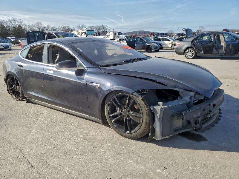 Продаж на аукціоні авто 2014 Tesla Model S, vin: 5YJSA1H14EFP52611, номер лоту: 97804735