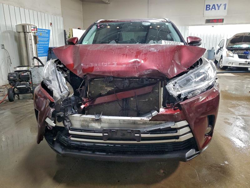 Продаж на аукціоні авто 2019 Toyota Highlander, vin: 5TDJZRFH2KS703269, номер лоту: 97959085