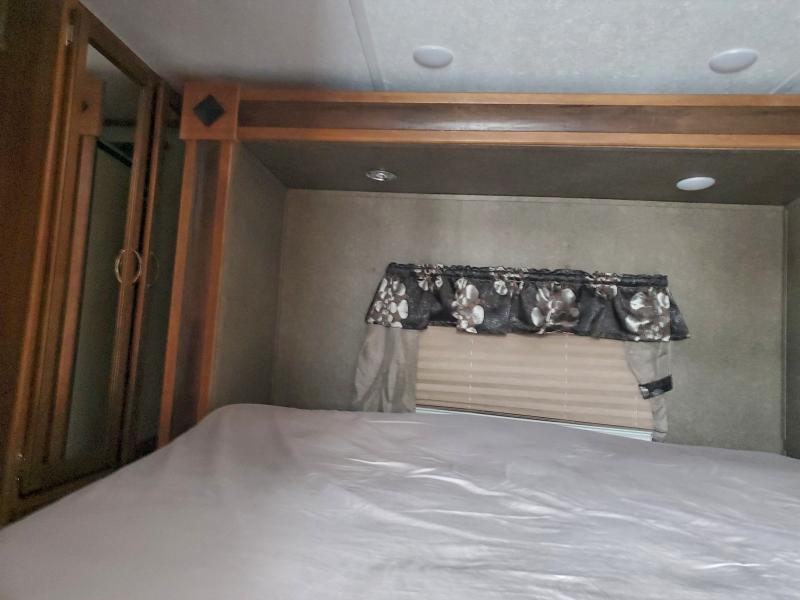 Продажа на аукционе авто 2018 Keystone Residence, vin: 4YDT40L2XJW160008, номер лота: 95525595
