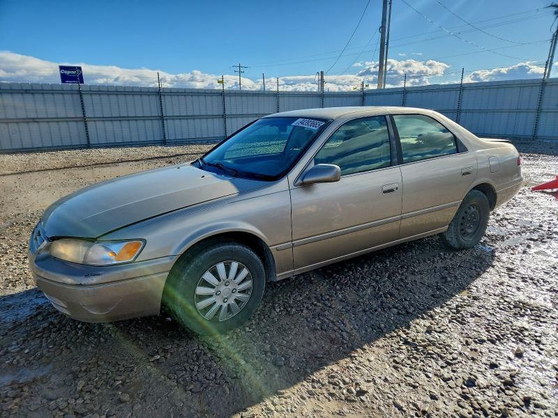 59718806 :رقم المزاد ، JT2BG22K4X0268373 vin ، 1999 Toyota Camry مزاد بيع