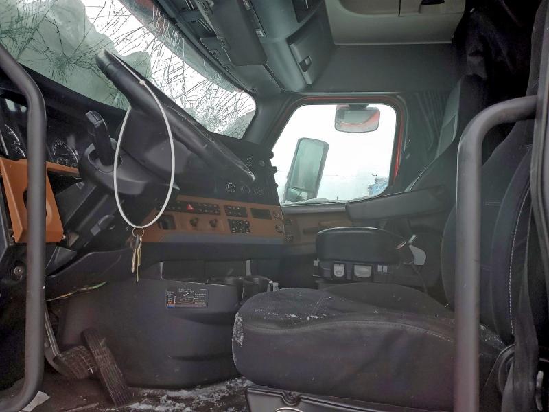 60059836 :رقم المزاد ، 1FUJHHDR5KLKH4160 vin ، 2019 Freightliner Cascadia 126 مزاد بيع