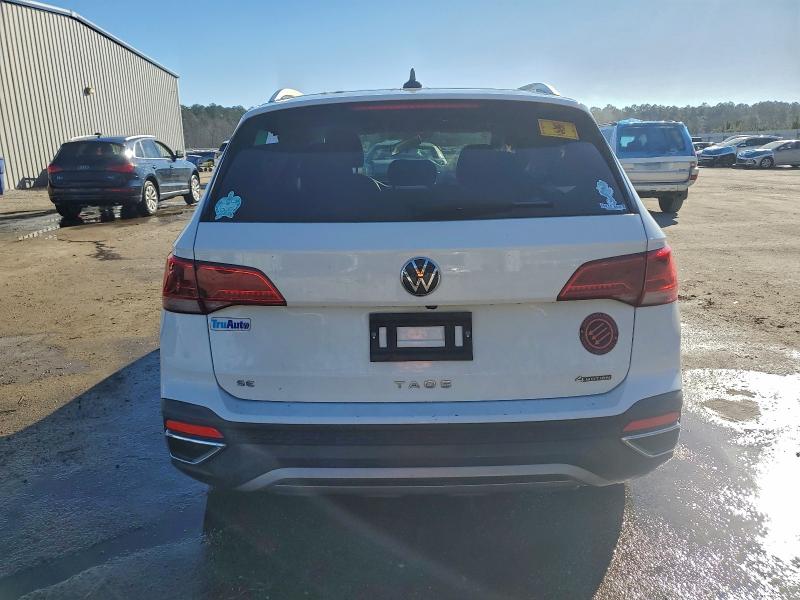 Продаж на аукціоні авто 2022 Volkswagen Taos, vin: 3VVWX7B24NM039791, номер лоту: 97098525