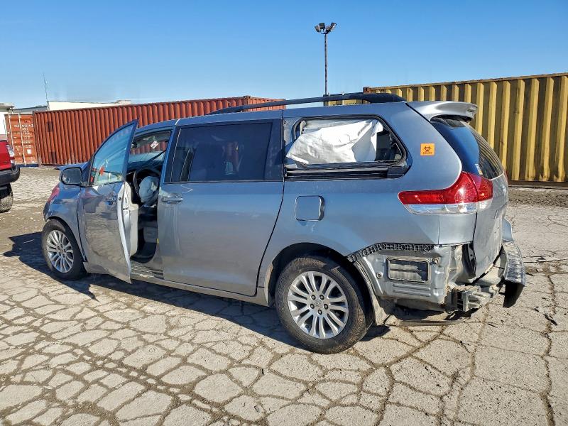 95147905 :رقم المزاد ، 5TDYK3DC7DS356550 vin ، 2013 Toyota Sienna مزاد بيع