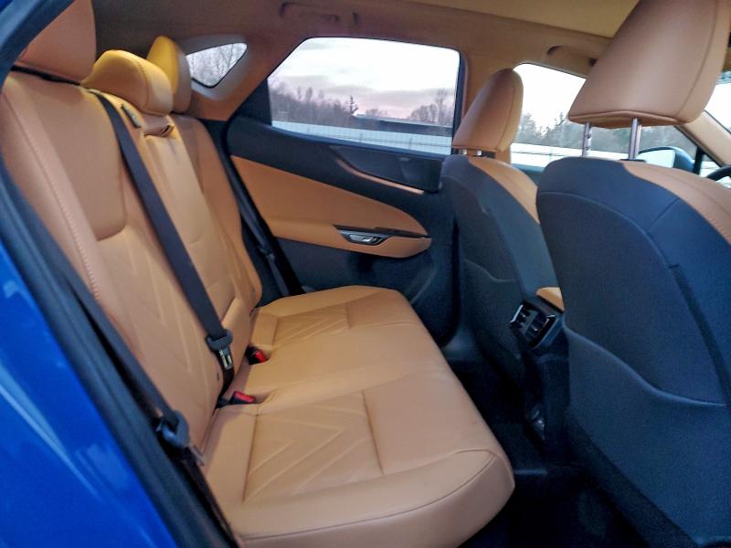 2025 Lexus Nx მანქანა იყიდება აუქციონზე, vin: JTJHKCFZ4S2061960, აუქციონის ნომერი: 95938995
