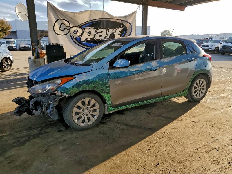 2017 Hyundai Elantra Gt მანქანა იყიდება აუქციონზე, vin: KMHD35LH2HU382250, აუქციონის ნომერი: 97357085