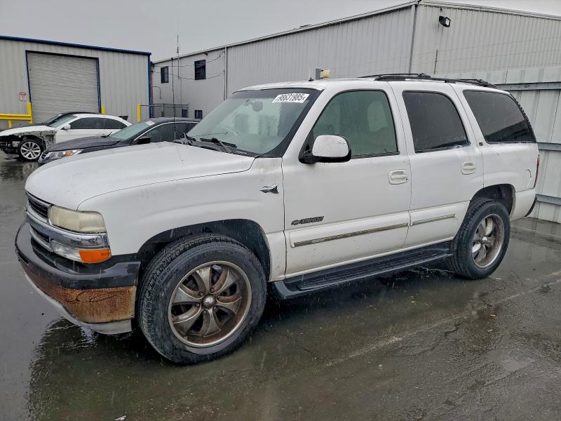 98631985 :رقم المزاد ، 1GNEC13Z92R235094 vin ، 2002 Chevrolet Tahoe مزاد بيع