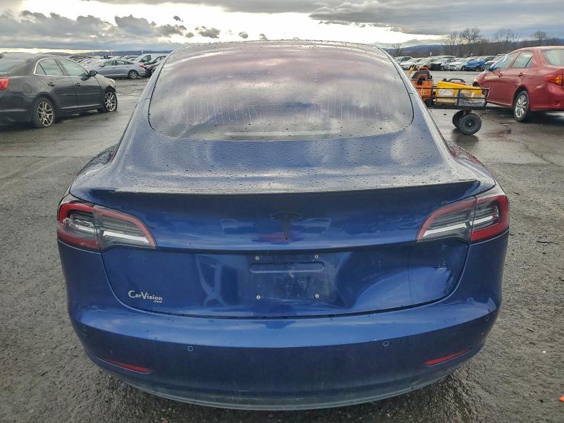 97880125 :رقم المزاد ، 5YJ3E1EA1JF034165 vin ، 2018 Tesla Model 3 مزاد بيع
