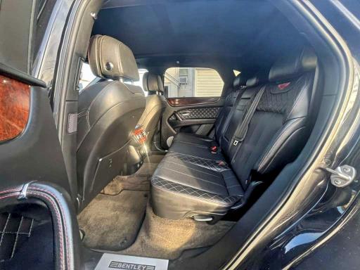 96405285 :رقم المزاد ، SJAAC2ZV4HC016056 vin ، 2017 Bentley Bentayga مزاد بيع