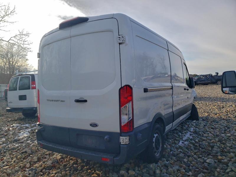 2018 Ford Transit მანქანა იყიდება აუქციონზე, vin: 1FTYR2CM1JKB44634, აუქციონის ნომერი: 92914485
