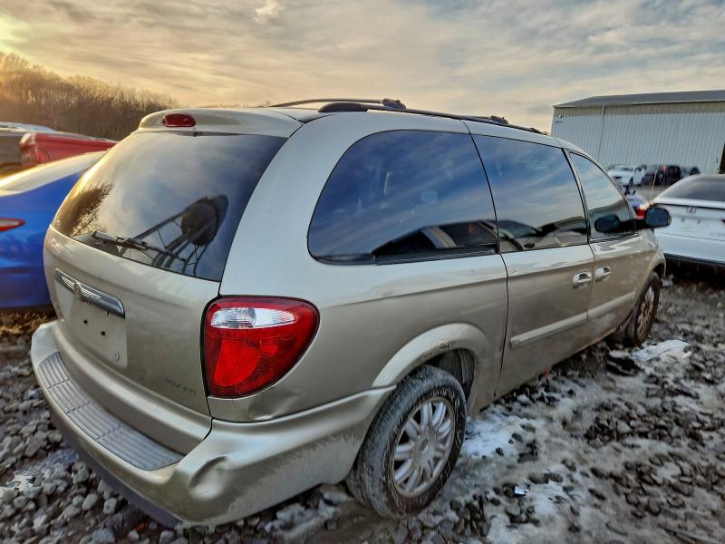 2006 Chrysler Town & Country მანქანა იყიდება აუქციონზე, vin: 2A4GP54LX6R701729, აუქციონის ნომერი: 97101675
