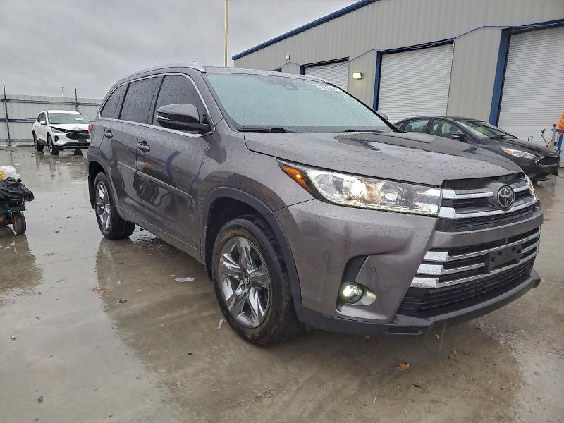 95660525 :رقم المزاد ، 5TDDZRFH3KS944920 vin ، 2019 Toyota Highlander مزاد بيع