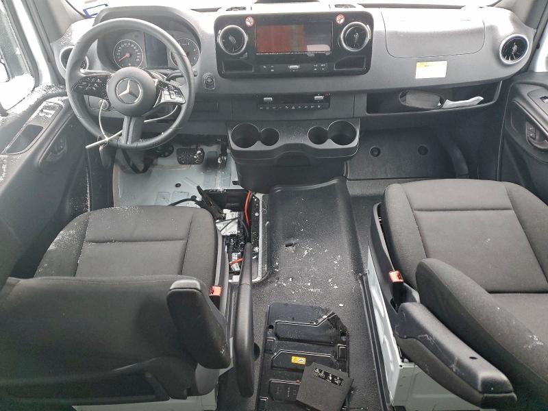 97650005 :رقم المزاد ، W1Z4KFHY8SP818568 vin ، 2025 Mercedes-benz Sprinter 2 مزاد بيع