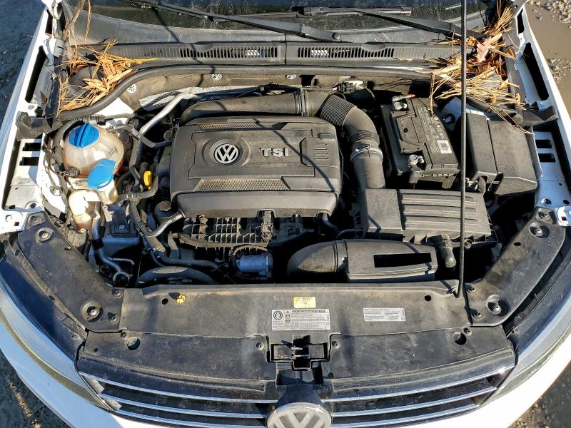 95443645 :رقم المزاد ، 3VWL17AJ5HM225529 vin ، 2017 Volkswagen Jetta مزاد بيع