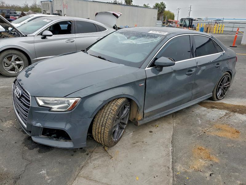 Продажа на аукционе авто 2017 Audi A3, vin: WAUJ8GFF6H1038403, номер лота: 97579655